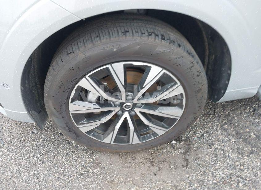 Photo 12 of 2024 Volvo Xc60 B5 PLUS DARK THEME (VIN YV4L12RL9R1724910)