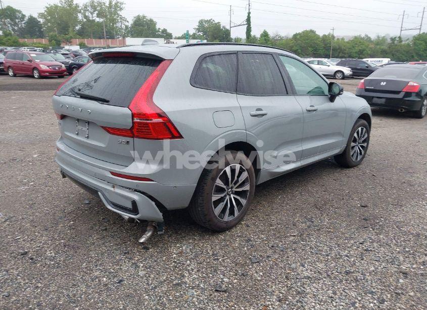 Photo 4 of 2024 Volvo Xc60 B5 PLUS DARK THEME (VIN YV4L12RL9R1724910)