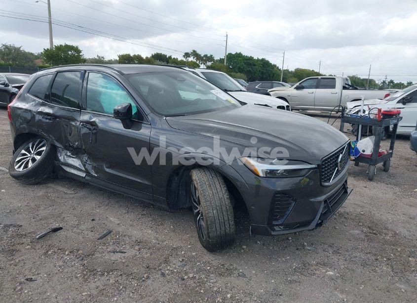 2024 Volvo Xc60 B5 PLUS DARK THEME (VIN YV4L12RL9R1791846) main photo