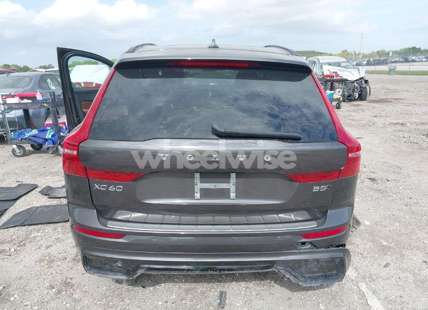 Photo 16 of 2024 Volvo Xc60 B5 PLUS DARK THEME (VIN YV4L12RL9R1791846)