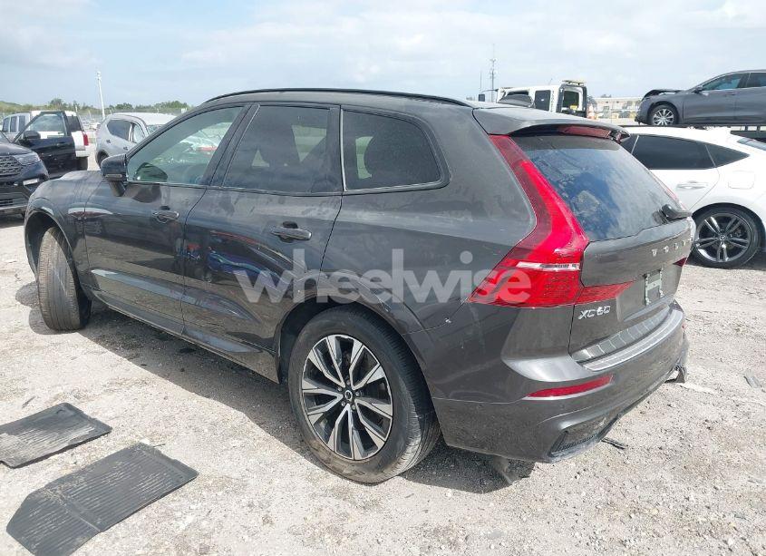 Photo 3 of 2024 Volvo Xc60 B5 PLUS DARK THEME (VIN YV4L12RL9R1791846)