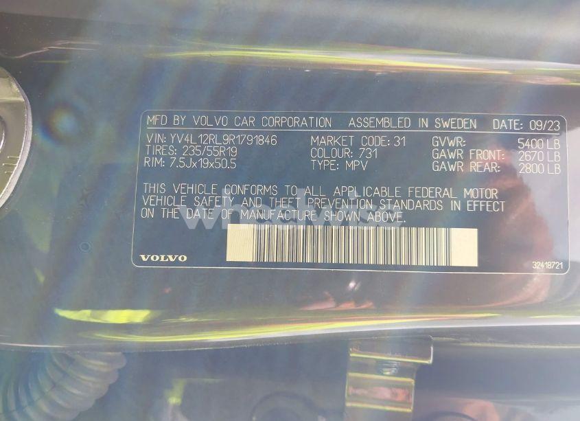 Photo 9 of 2024 Volvo Xc60 B5 PLUS DARK THEME (VIN YV4L12RL9R1791846)