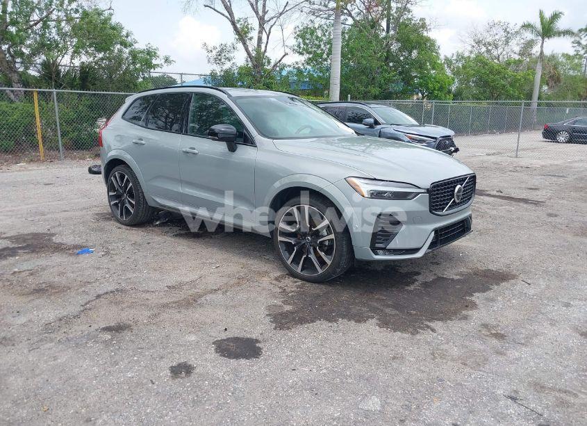 2024 Volvo Xc60 B5 ULTIMATE DARK THEME (VIN YV4L12RM0R1719376) main photo