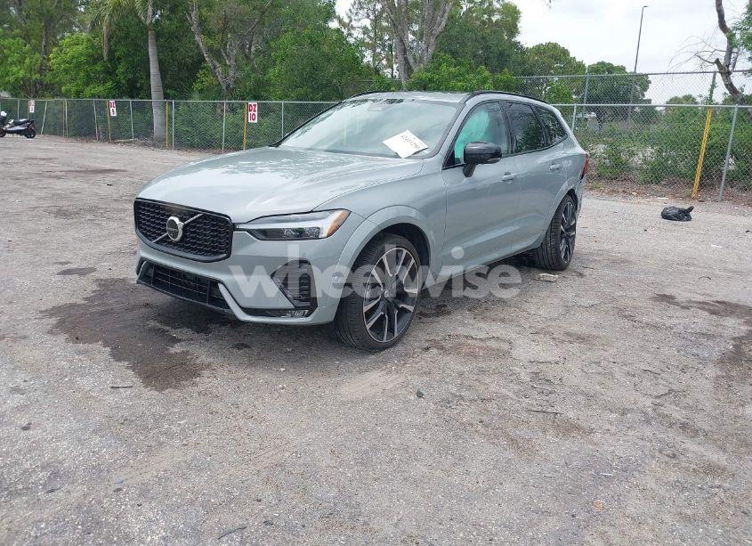 Photo 2 of 2024 Volvo Xc60 B5 ULTIMATE DARK THEME (VIN YV4L12RM0R1719376)