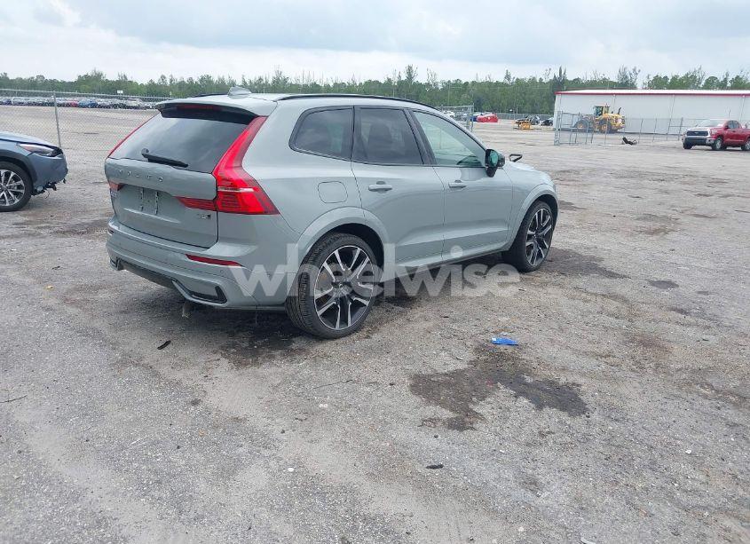 Photo 4 of 2024 Volvo Xc60 B5 ULTIMATE DARK THEME (VIN YV4L12RM0R1719376)