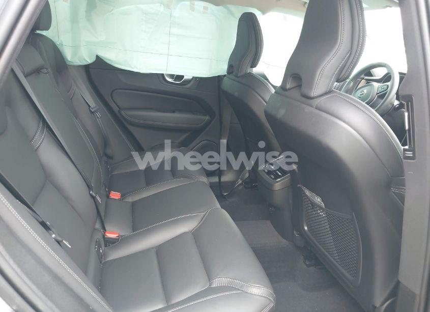 Photo 8 of 2024 Volvo Xc60 B5 ULTIMATE DARK THEME (VIN YV4L12RM0R1719376)