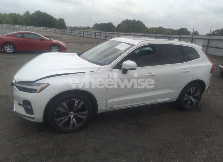 Photo 14 of 2023 Volvo Xc60 B5 PLUS BRIGHT THEME (VIN YV4L12RN1P1205347)