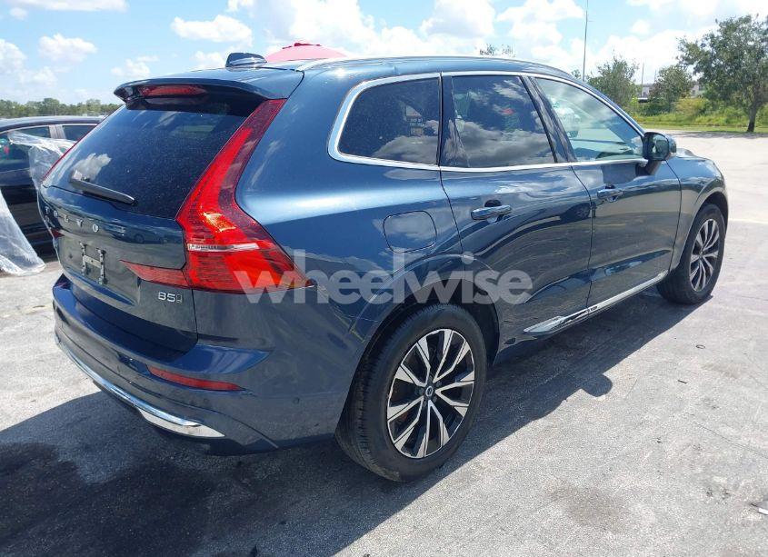 Photo 4 of 2023 Volvo Xc60 B5 PLUS BRIGHT THEME (VIN YV4L12RN1P1384974)