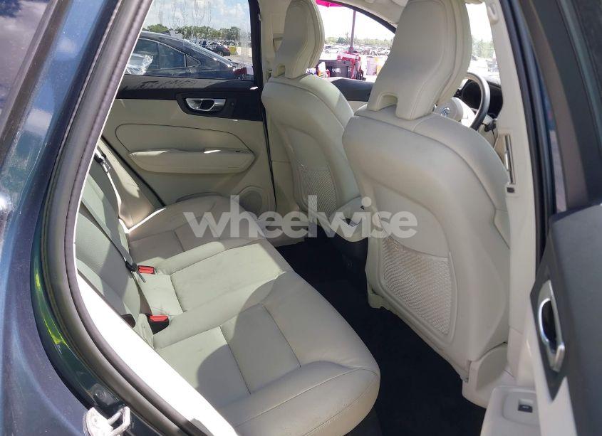 Photo 8 of 2023 Volvo Xc60 B5 PLUS BRIGHT THEME (VIN YV4L12RN1P1384974)