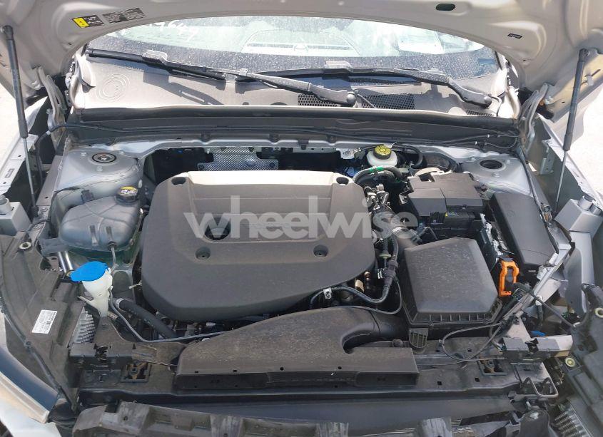 Photo 10 of 2024 Volvo Xc40 B5 PLUS BRIGHT THEME (VIN YV4L12UE0R2249649)