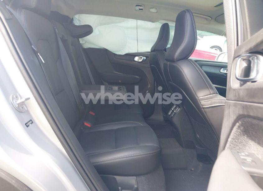 Photo 8 of 2024 Volvo Xc40 B5 PLUS BRIGHT THEME (VIN YV4L12UE0R2249649)