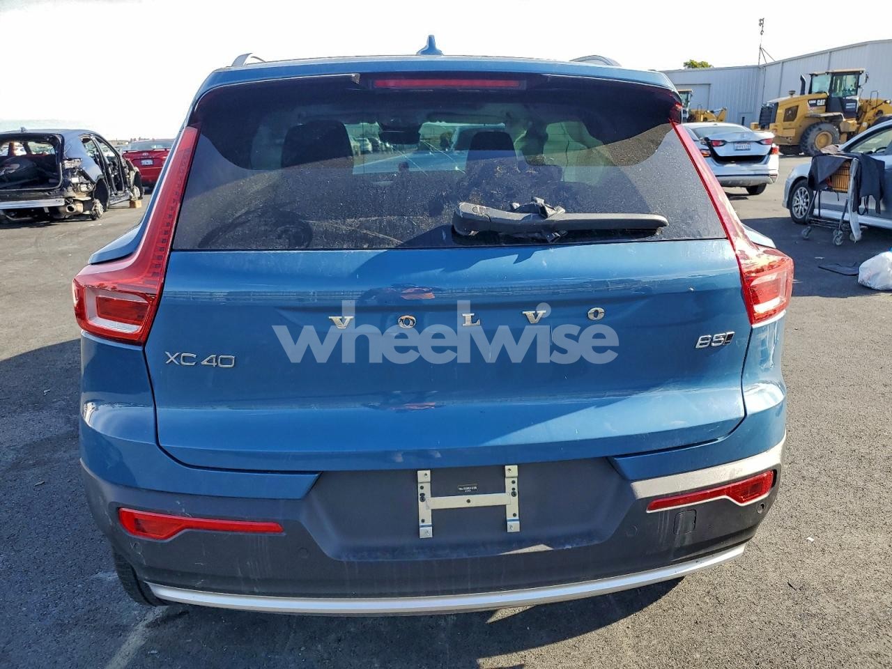 Photo 6 of 2025 VOLVO XC40 PLUS (VIN YV4L12UE0S2456595)