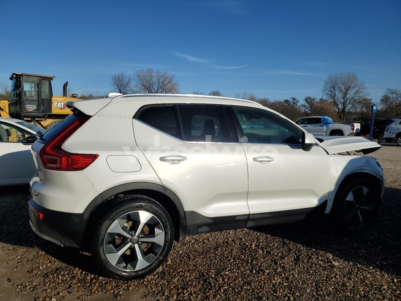 Photo 3 of 2025 VOLVO XC40 PLUS (VIN YV4L12UE5S2481380)