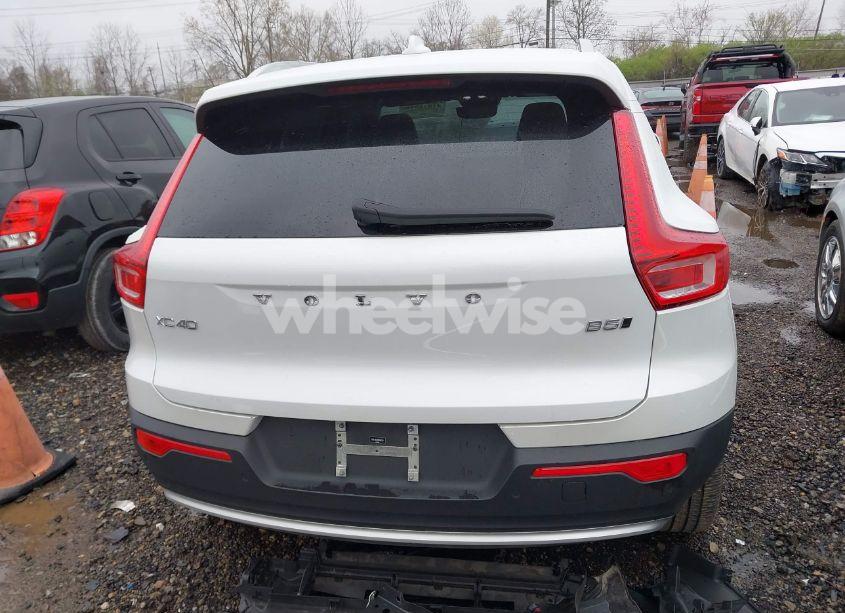 Photo 17 of 2024 Volvo Xc40 B5 PLUS BRIGHT THEME (VIN YV4L12UEXR2202130)