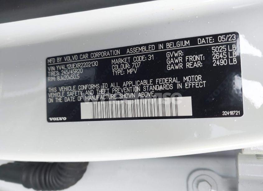 Photo 9 of 2024 Volvo Xc40 B5 PLUS BRIGHT THEME (VIN YV4L12UEXR2202130)