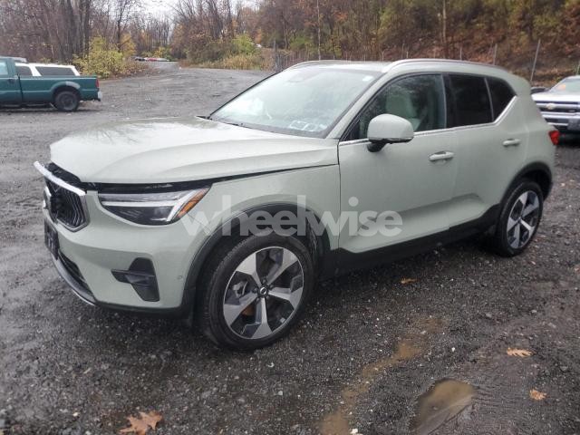 2024 VOLVO XC40 PLUS (VIN YV4L12UEXR2368387) main photo