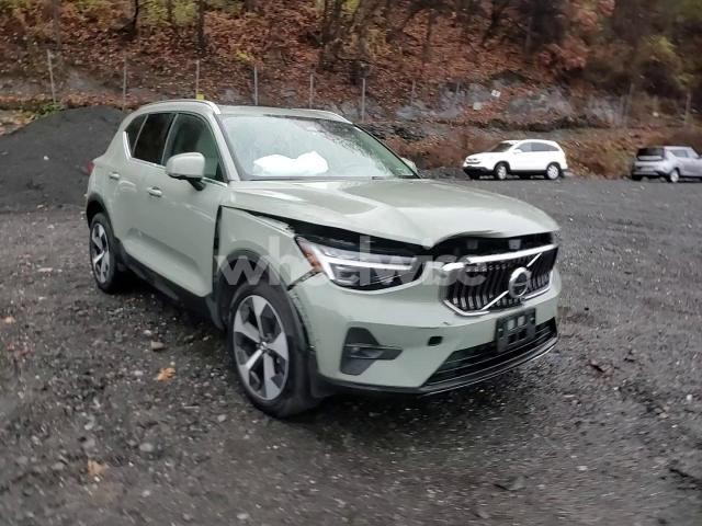 Photo 10 of 2024 VOLVO XC40 PLUS (VIN YV4L12UEXR2368387)