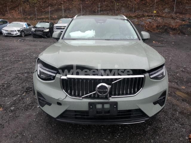 Photo 5 of 2024 VOLVO XC40 PLUS (VIN YV4L12UEXR2368387)