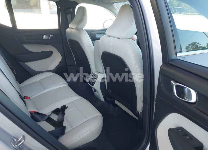 Photo 8 of 2025 Volvo Xc40 B5 ULTRA BRIGHT THEME (VIN YV4L12UF6S2560078)