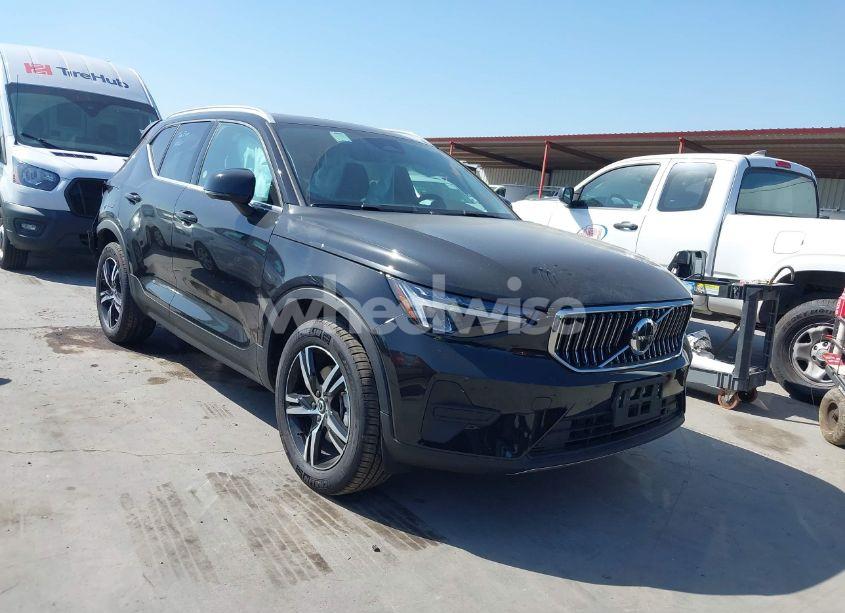 2025 Volvo Xc40 B5 CORE BRIGHT THEME (VIN YV4L12UJ1S2557593) main photo