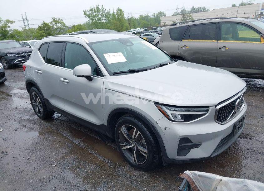 2024 Volvo Xc40 B5 CORE BRIGHT THEME (VIN YV4L12UK9R2311071) main photo