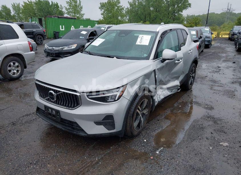 Photo 2 of 2024 Volvo Xc40 B5 CORE BRIGHT THEME (VIN YV4L12UK9R2311071)