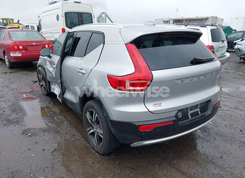 Photo 3 of 2024 Volvo Xc40 B5 CORE BRIGHT THEME (VIN YV4L12UK9R2311071)