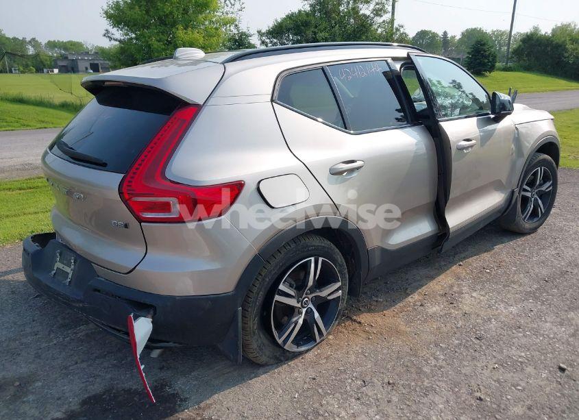 Photo 4 of 2024 Volvo Xc40 B5 CORE DARK THEME (VIN YV4L12UKXR2222285)