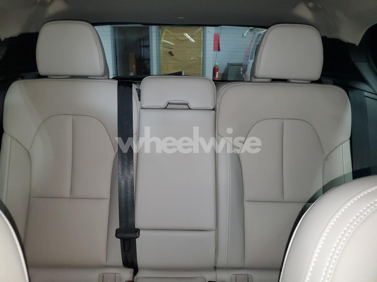 Photo 10 of 2024 VOLVO XC40 PLUS (VIN YV4L12UL9R2354902)
