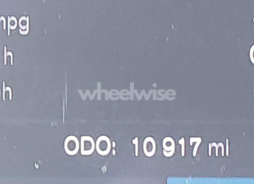 Photo 15 of 2024 Volvo Xc40 B5 PLUS DARK THEME (VIN YV4L12ULXR2293107)