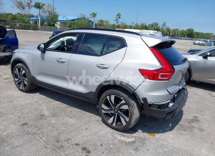 Photo 3 of 2024 Volvo Xc40 B5 PLUS DARK THEME (VIN YV4L12ULXR2293107)
