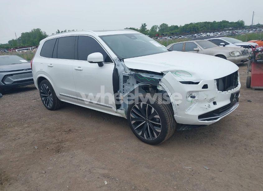 2025 Volvo Xc90 B5 PLUS 7-SEATER (VIN YV4M12PB3S1369804) main photo