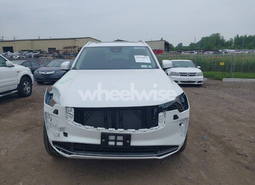 Photo 12 of 2025 Volvo Xc90 B5 PLUS 7-SEATER (VIN YV4M12PB3S1369804)