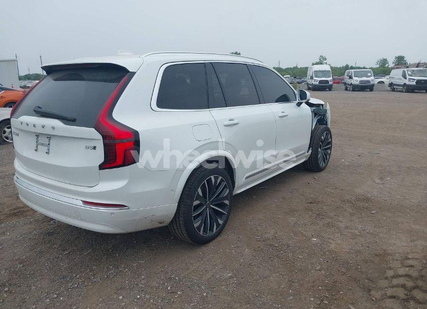 Photo 4 of 2025 Volvo Xc90 B5 PLUS 7-SEATER (VIN YV4M12PB3S1369804)