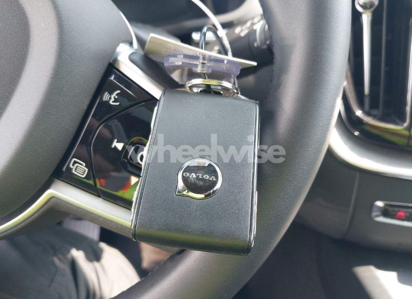 Photo 11 of 2025 Volvo Xc60 B5 PLUS (VIN YV4M12RC0S1172417)