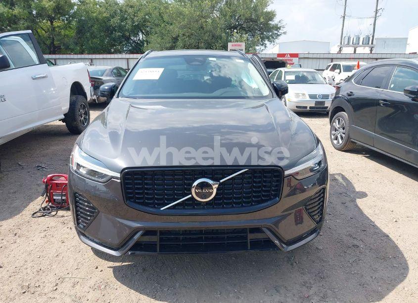 Photo 12 of 2025 Volvo Xc60 B5 PLUS (VIN YV4M12RC0S1172417)