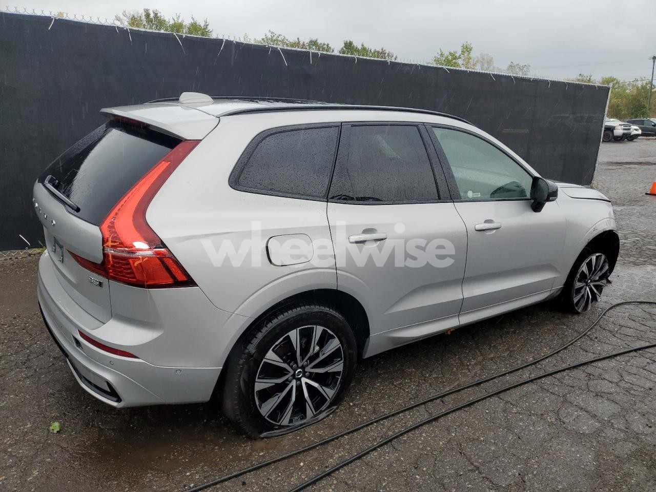 Photo 3 of 2025 VOLVO XC60 PLUS (VIN YV4M12RC0S1183241)