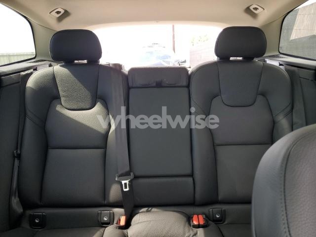 Photo 8 of 2025 VOLVO XC60 PLUS (VIN YV4M12RC2S1149298)