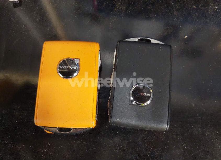 Photo 11 of 2025 Volvo Xc60 B5 PLUS (VIN YV4M12RC4S1112737)