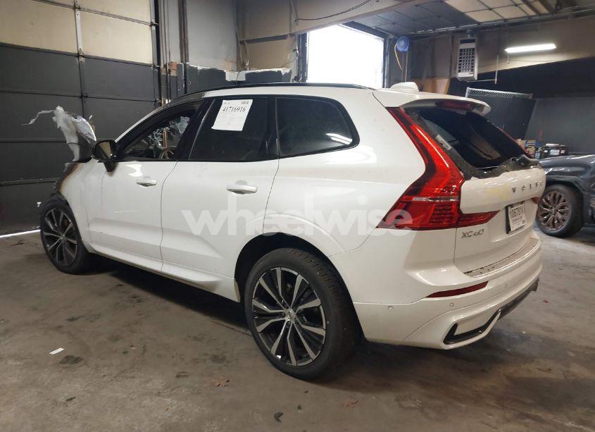 Photo 3 of 2025 Volvo Xc60 B5 PLUS (VIN YV4M12RC4S1112737)