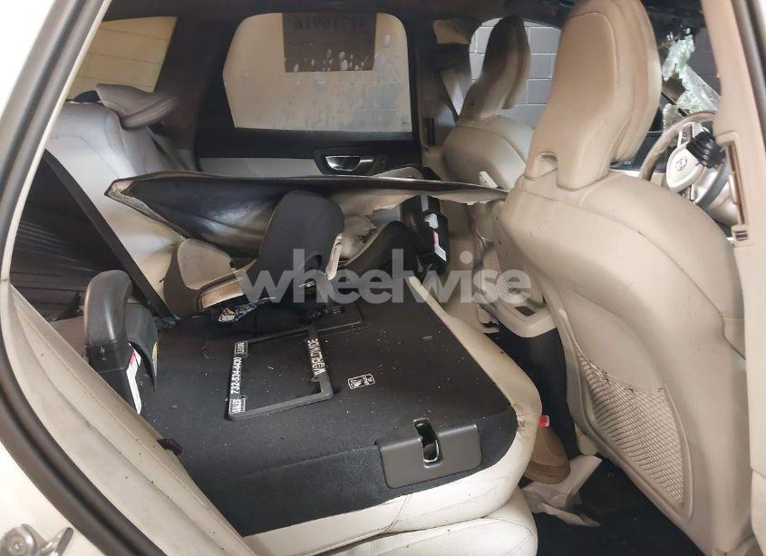 Photo 8 of 2025 Volvo Xc60 B5 PLUS (VIN YV4M12RC4S1112737)