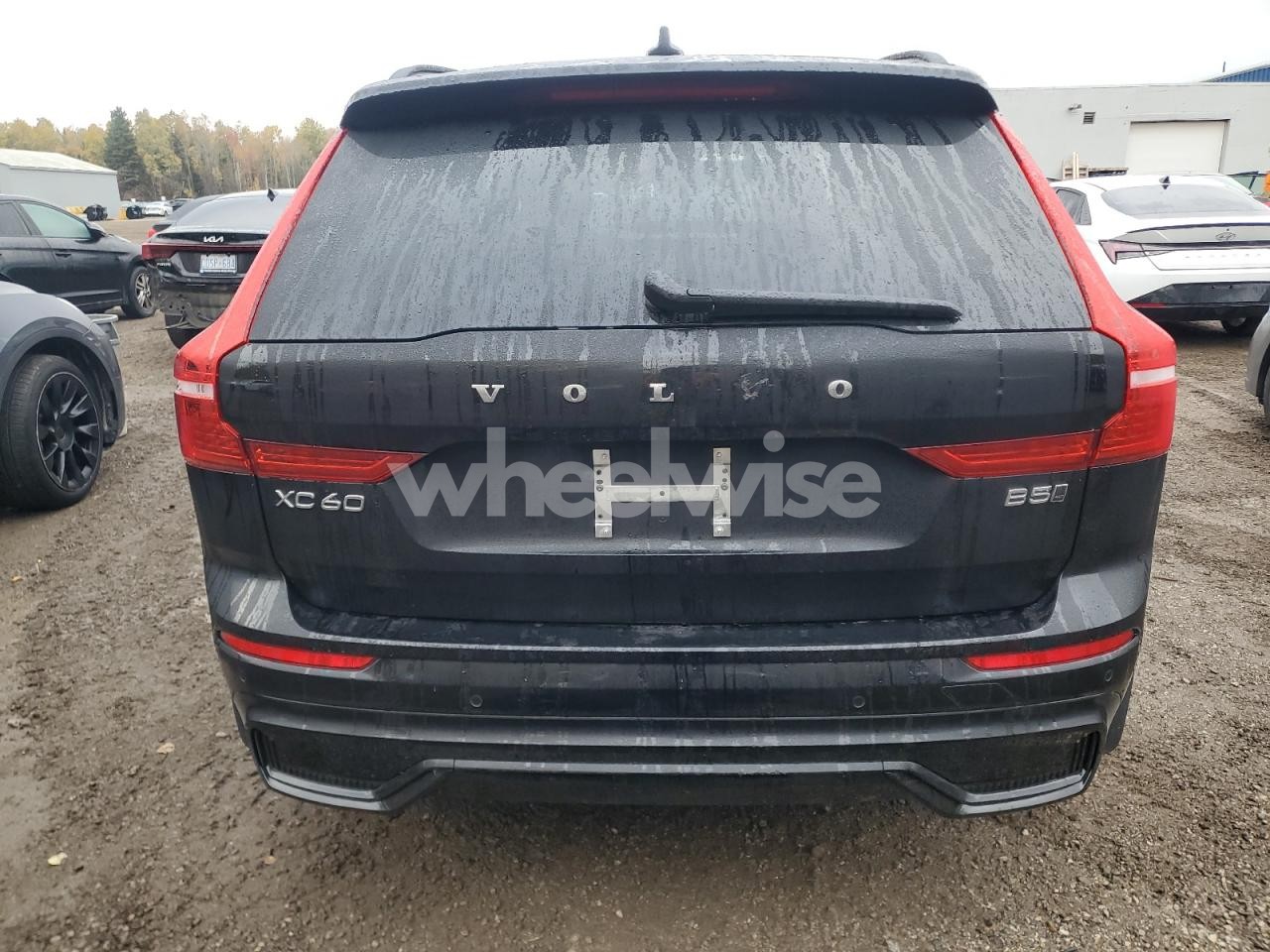 Photo 6 of 2025 VOLVO XC60 PLUS (VIN YV4M12RC4S1216886)