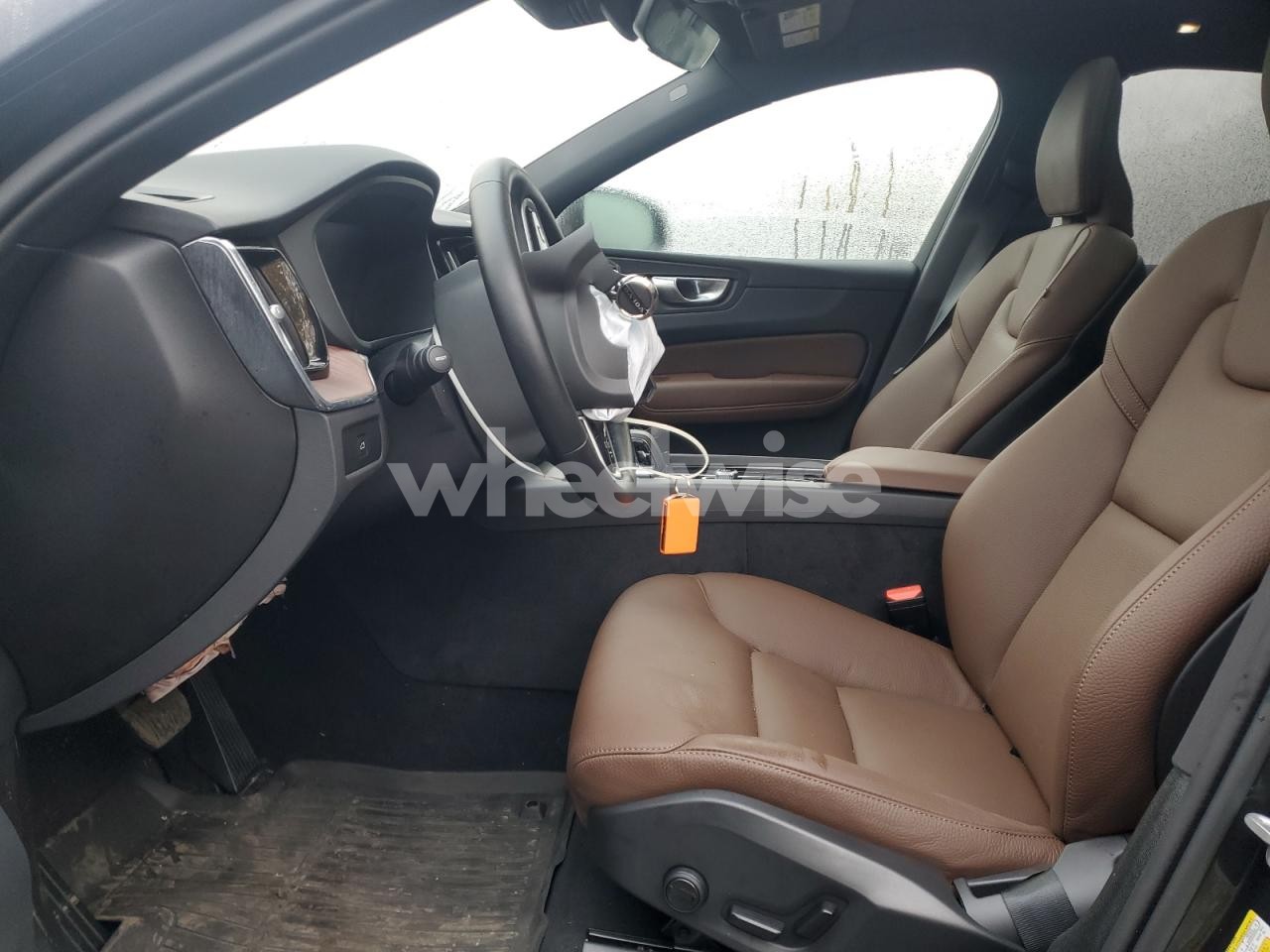Photo 7 of 2025 VOLVO XC60 PLUS (VIN YV4M12RC4S1216886)