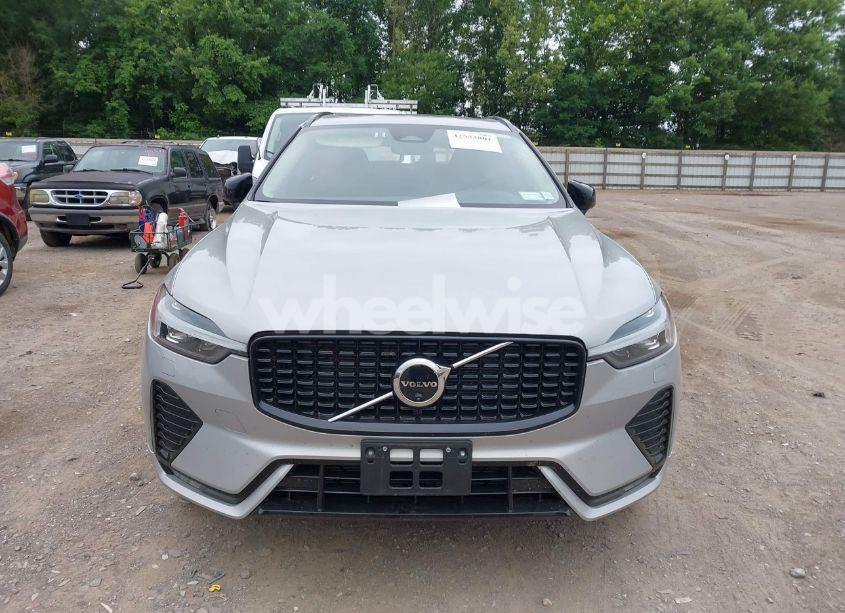 Photo 12 of 2025 Volvo Xc60 B5 PLUS (VIN YV4M12RC5S1149246)