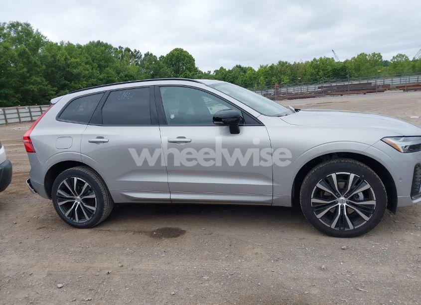 Photo 13 of 2025 Volvo Xc60 B5 PLUS (VIN YV4M12RC5S1149246)