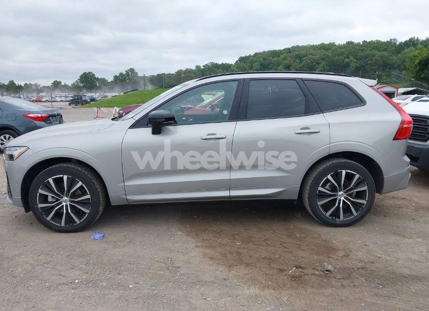Photo 14 of 2025 Volvo Xc60 B5 PLUS (VIN YV4M12RC5S1149246)