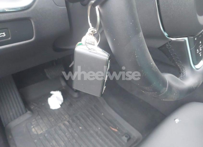 Photo 11 of 2025 Volvo Xc60 B5 CORE (VIN YV4M12RJ5S1019238)