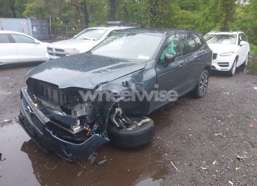 Photo 2 of 2025 Volvo Xc60 B5 CORE (VIN YV4M12RJ5S1019238)