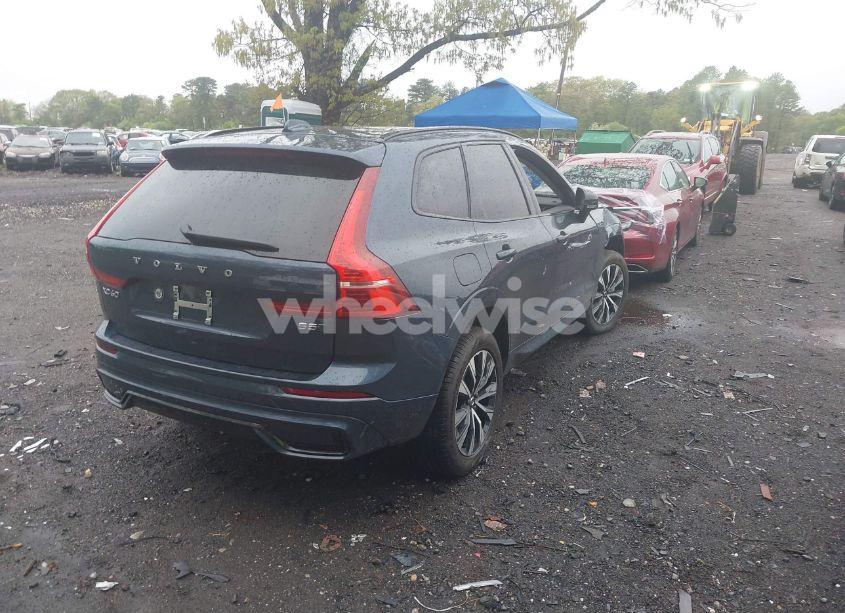 Photo 4 of 2025 Volvo Xc60 B5 CORE (VIN YV4M12RJ5S1019238)