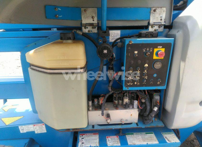 Photo 12 of 2014 Genie Z-40/23n RJ LIFT (VIN Z40N142502)